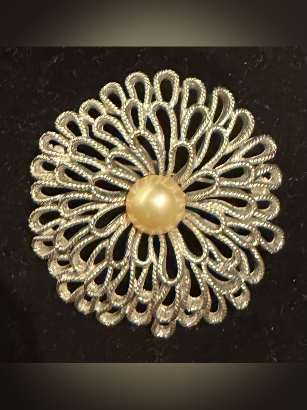 Vintage Crown Trifari Silver Tone Looped Ribbon Faux Pearl Sunburst Brooch Pin 2